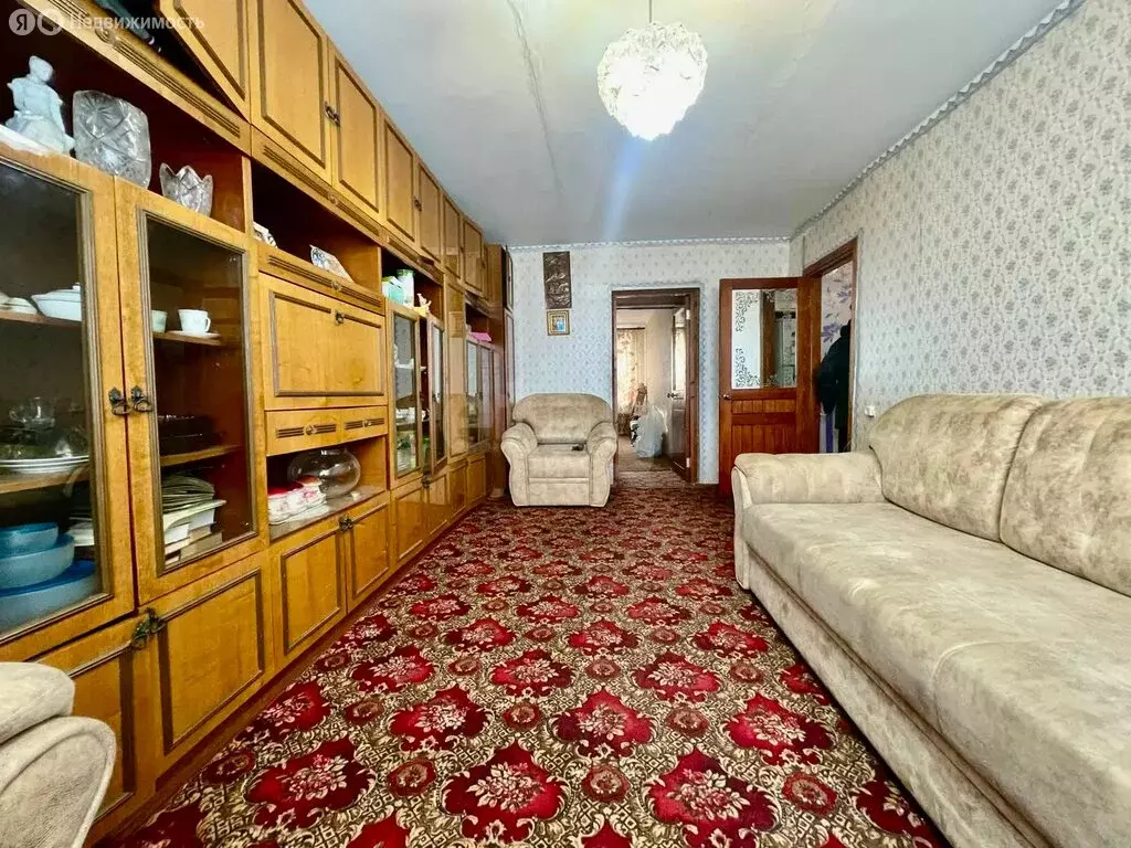 3-комнатная квартира: Петропавловск-Камчатский, улица Пономарёва, 10 ... - Фото 2