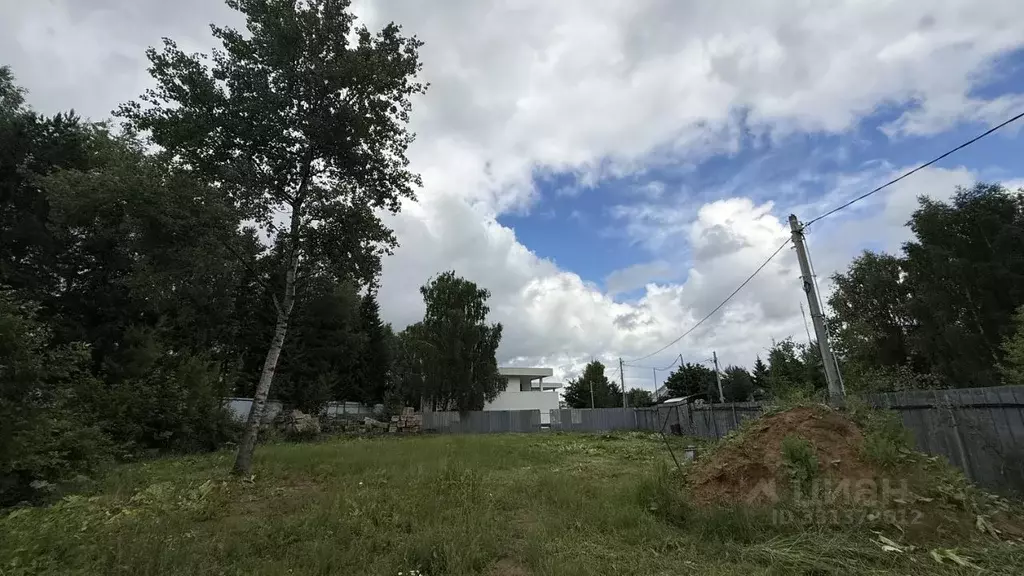 Участок в Московская область, Одинцовский городской округ, д. ... - Фото 1