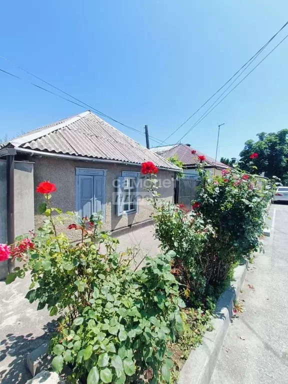 Дом в Кабардино-Балкария, Нальчик Коммунистическая ул., 8 (51 м) - Фото 0