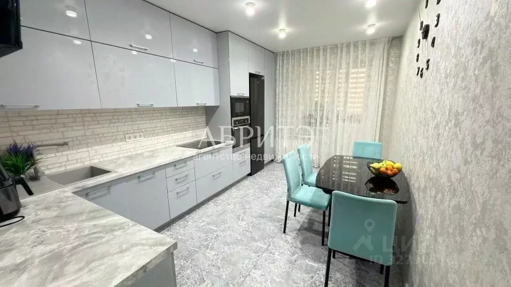 3-к кв. Липецкая область, Липецк ул. А.Г. Стаханова, 69 (94.8 м) - Фото 1