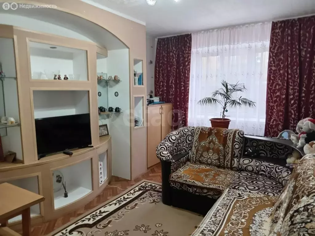 3-комнатная квартира: Касли, улица Лобашова, 140 (71.9 м) - Фото 1