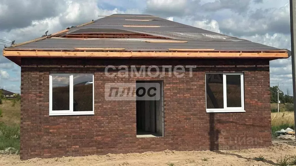 Дом в Курская область, Курский район, Новопоселеновский сельсовет, д. ... - Фото 1