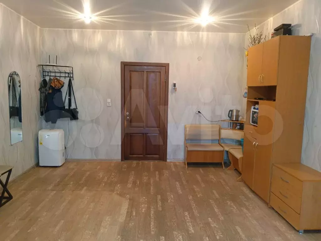 Комната 23,1 м в 3-к., 2/2 эт. - Фото 1
