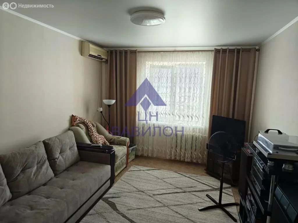 3-комнатная квартира: Волгодонск, улица Черникова, 28 (67 м) - Фото 1