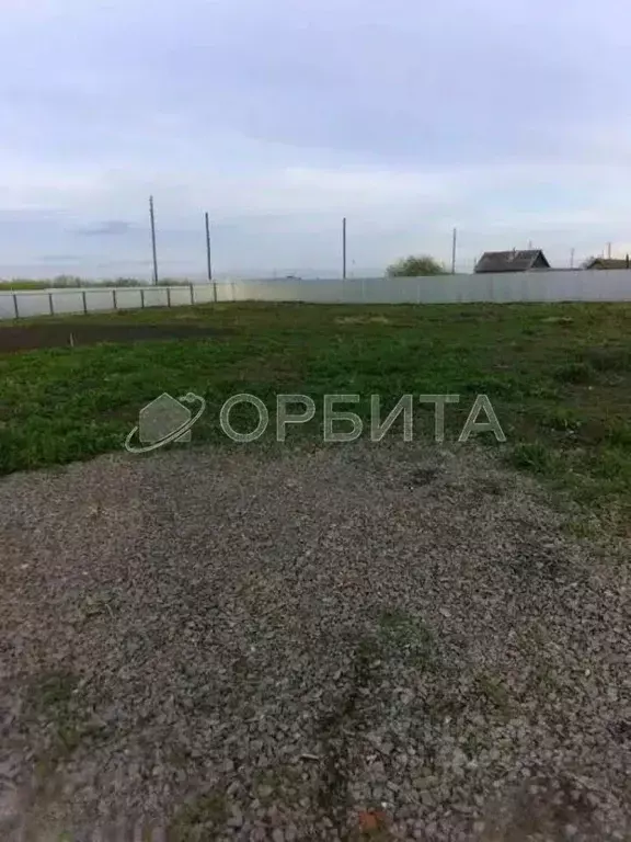 Участок в Тюменская область, Исетский район, с. Верхнебешкиль ... - Фото 1