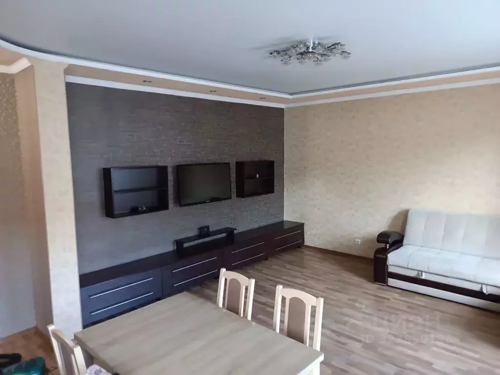 2-к кв. Калининградская область, Калининград просп. Мира, 35 (59.0 м) - Фото 1