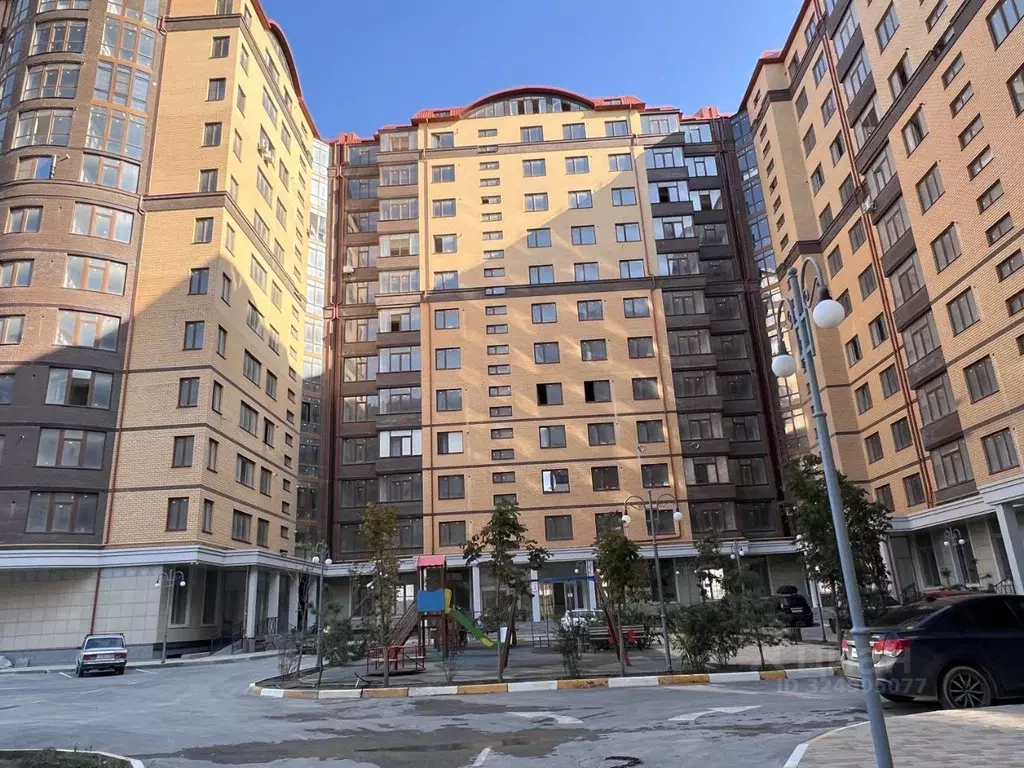 2-к кв. Дагестан, Каспийск ул. Магомедали Магомеджановa, 31Б (83.0 м) - Фото 1