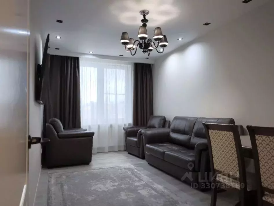 3-к кв. Санкт-Петербург ул. Парфеновская, 11к1 (80.5 м) - Фото 1