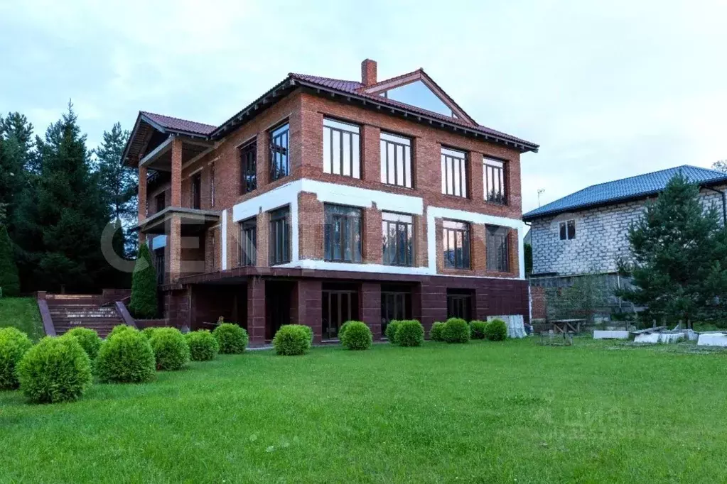 Дом в Московская область, Наро-Фоминский городской округ, д. ... - Фото 1