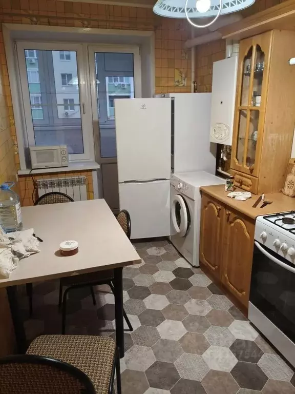 2-к кв. Астраханская область, Астрахань ул. Космонавтов, 18к3 (51.6 м) - Фото 2