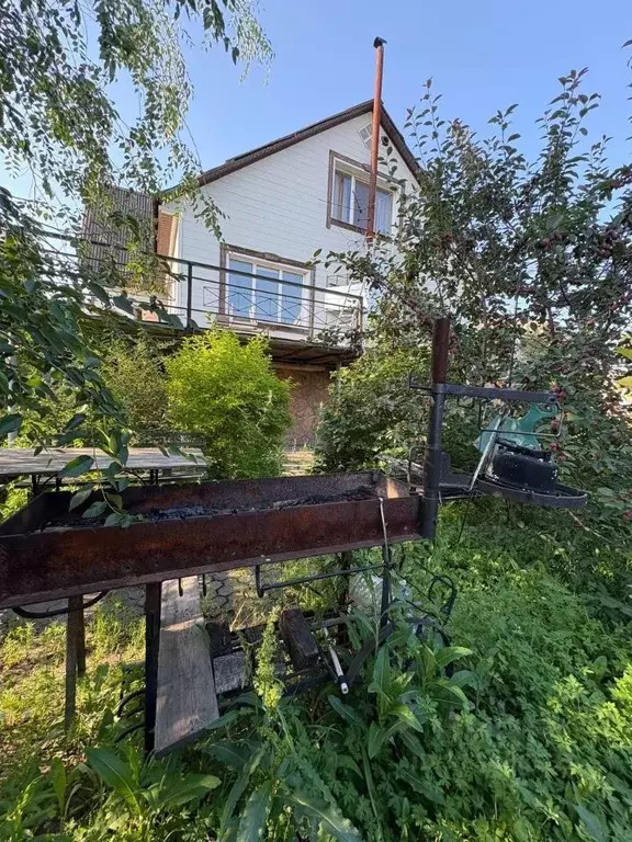 Дом в Красноярский край, Красноярск ул. Березина, 175 (227 м) - Фото 0