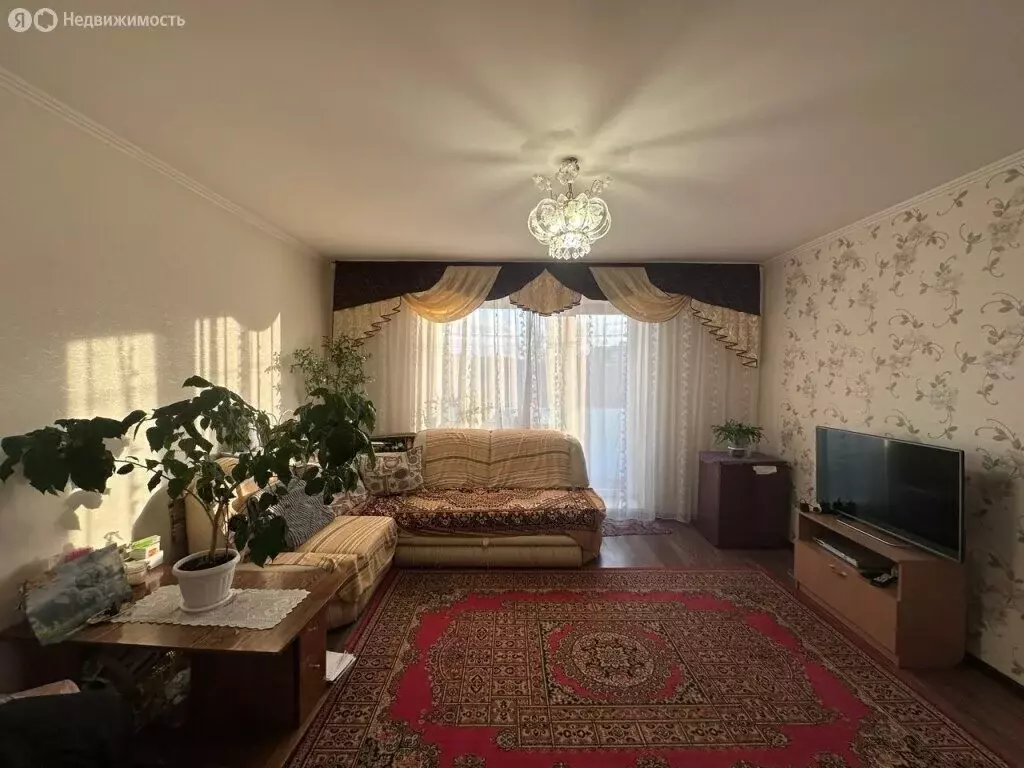 4-комнатная квартира: Абакан, проспект Дружбы Народов, 33 (77.5 м) - Фото 1