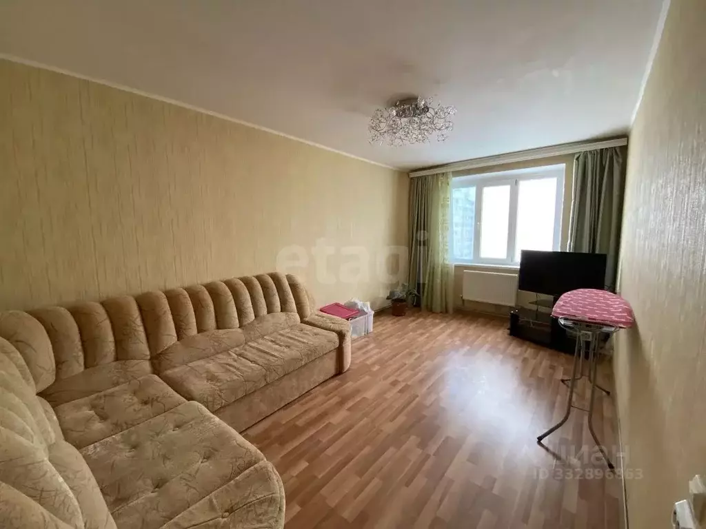 3-к кв. Белгородская область, Белгород ул. Есенина, 54 (67.0 м) - Фото 1
