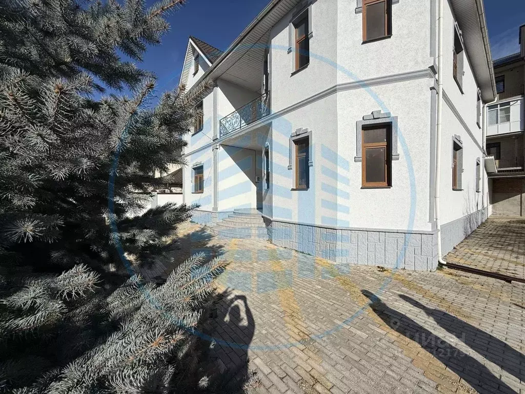 Дом в Ставропольский край, Ессентуки Курсовая ул., 5 (375 м) - Фото 2