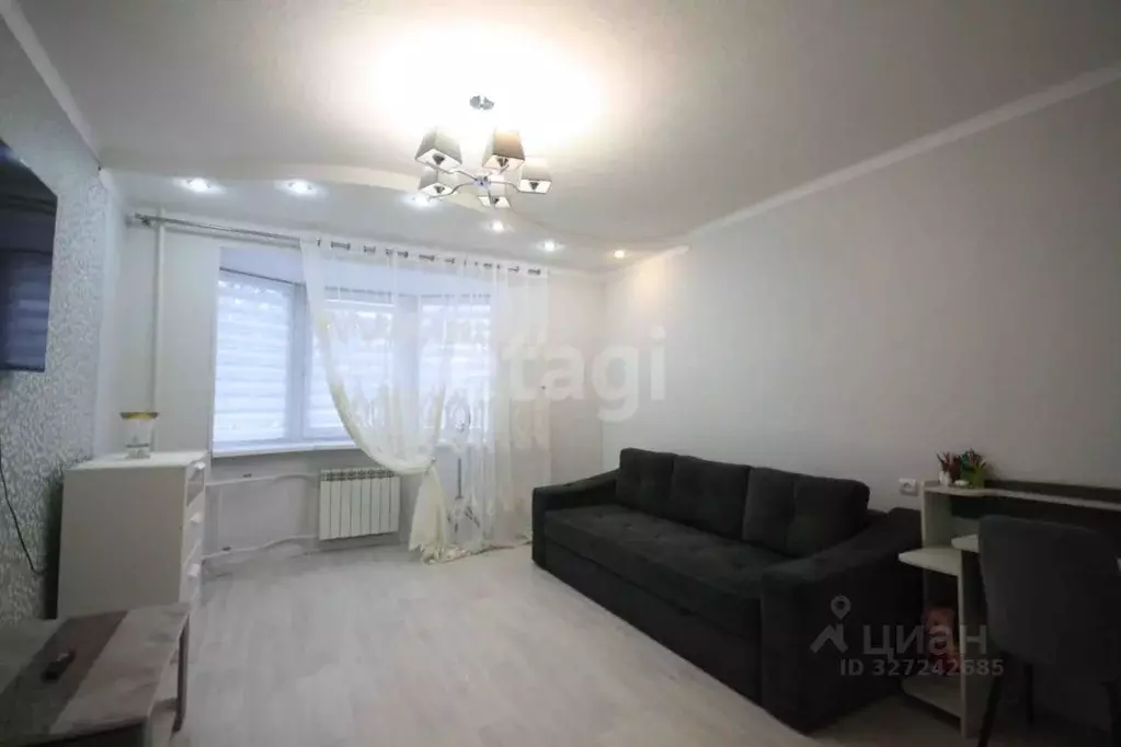 2-к кв. Ямало-Ненецкий АО, Новый Уренгой Сибирская ул., 55 (55.0 м) - Фото 1