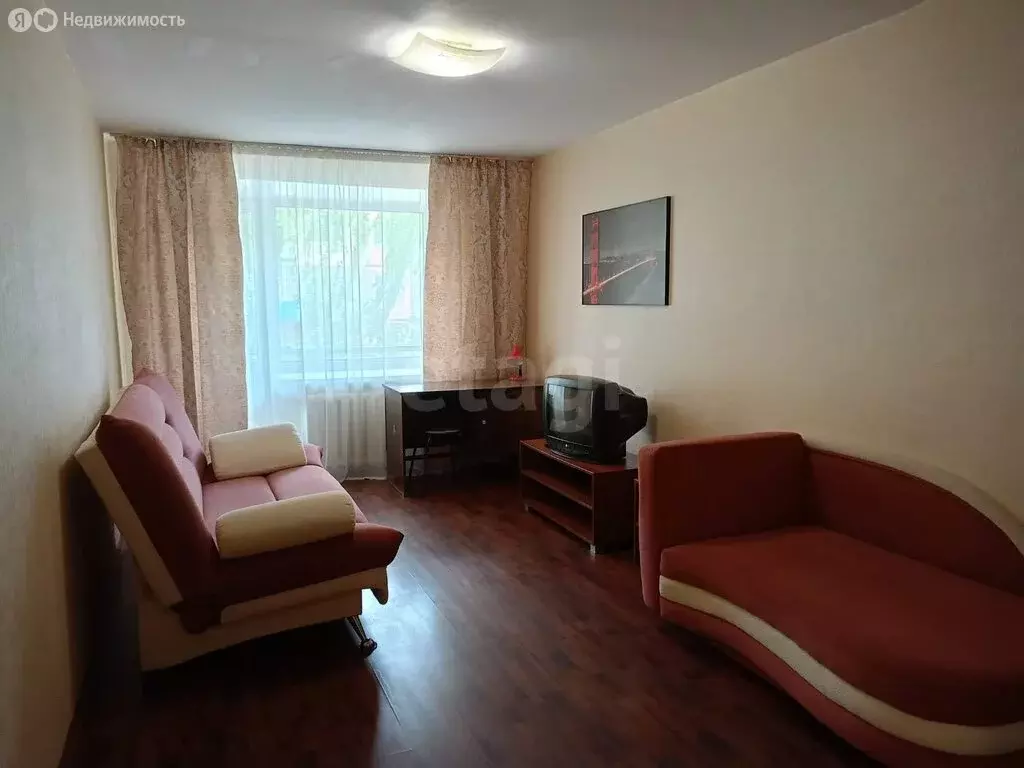 1-комнатная квартира: Коряжма, улица Набережная им. Н. Островского, 48 ... - Фото 1