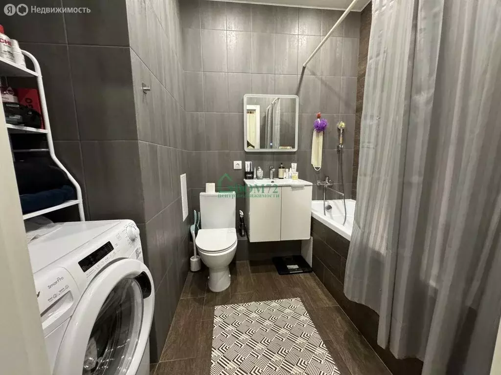 Квартира-студия: Тюмень, улица Фармана Салманова, 12 (27.2 м) - Фото 2