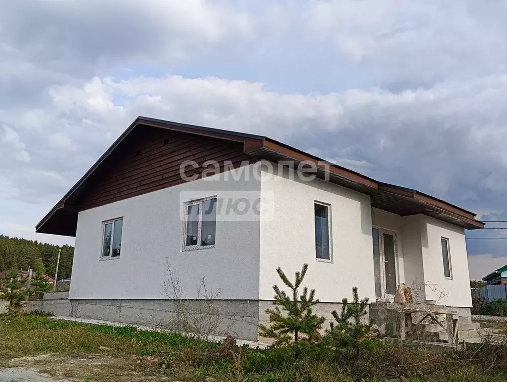 Коттедж в Свердловская область, Заречный муниципальный округ, с. ... - Фото 0