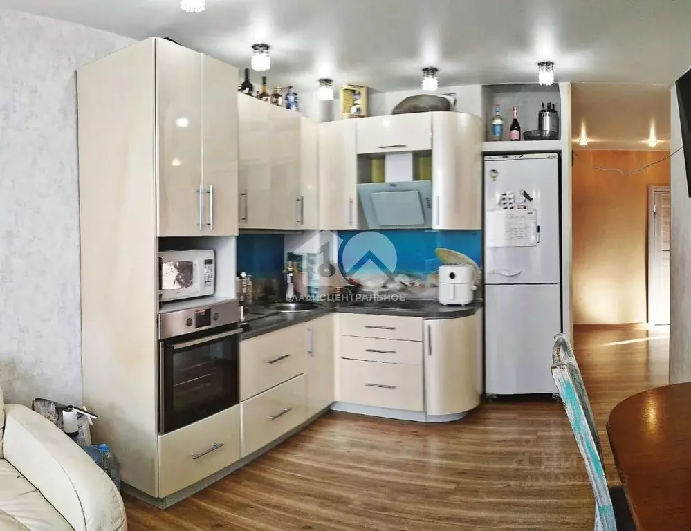 3-к кв. Кемеровская область, Кемерово просп. Шахтеров, 74А (72.4 м) - Фото 1