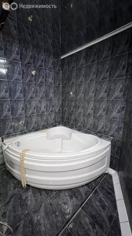 3-комнатная квартира: Брянск, улица Есенина, 30 (74.4 м) - Фото 0