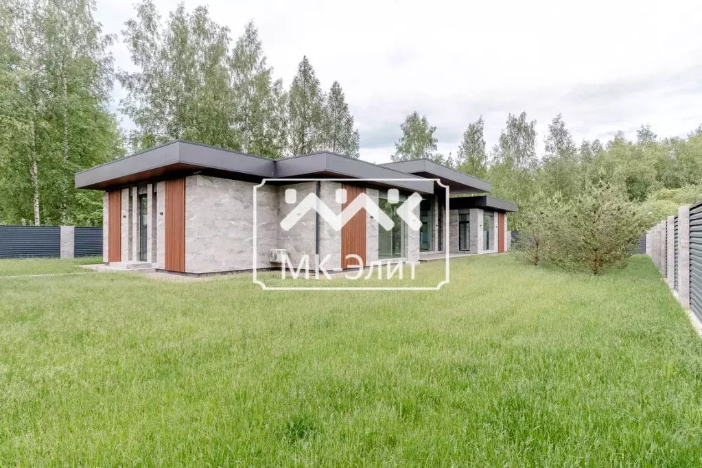 Дом в Санкт-Петербург Ушковская ул., 6 (350 м) - Фото 0