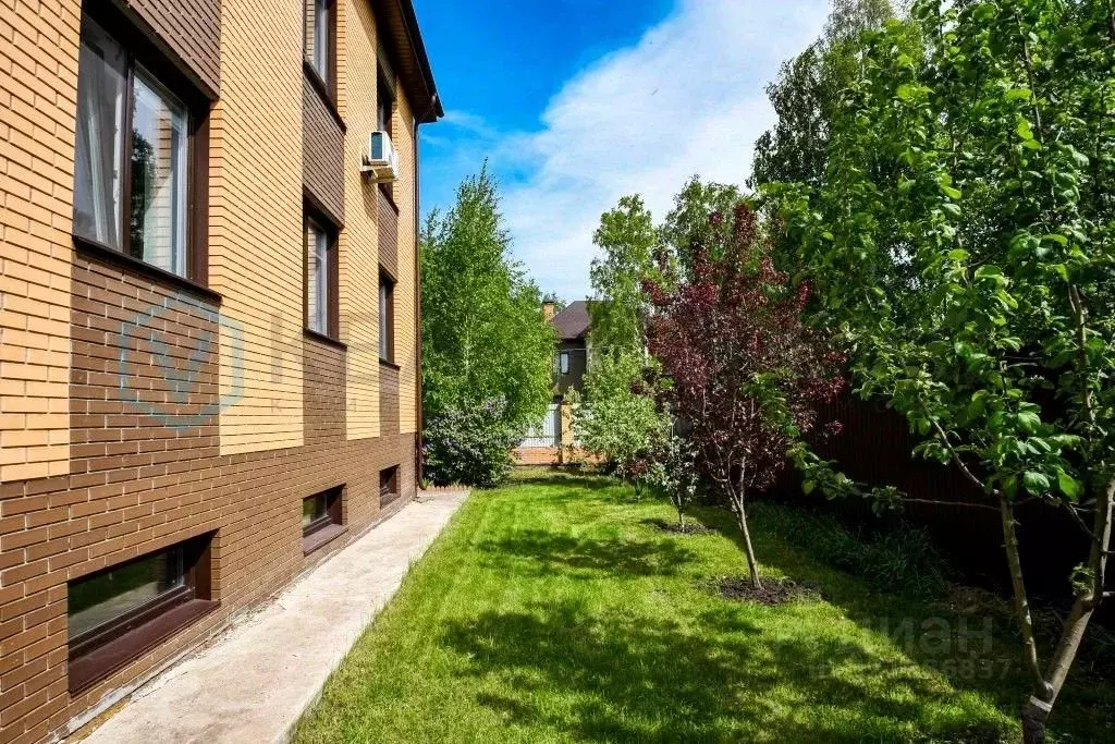 Коттедж в Омская область, Омск Славная ул., 62 (219 м) - Фото 1