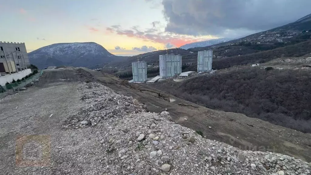 Участок в Крым, Алушта муниципальный округ, Партенит пгт ул. ... - Фото 1