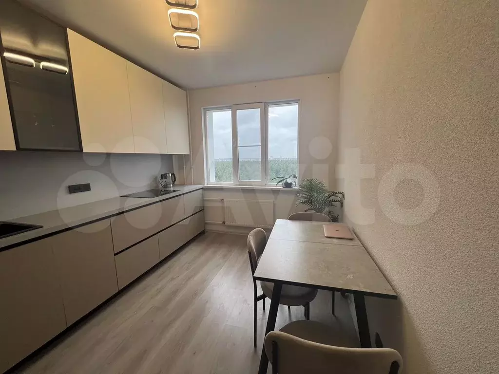 2-к. квартира, 60 м, 15/17 эт. - Фото 0