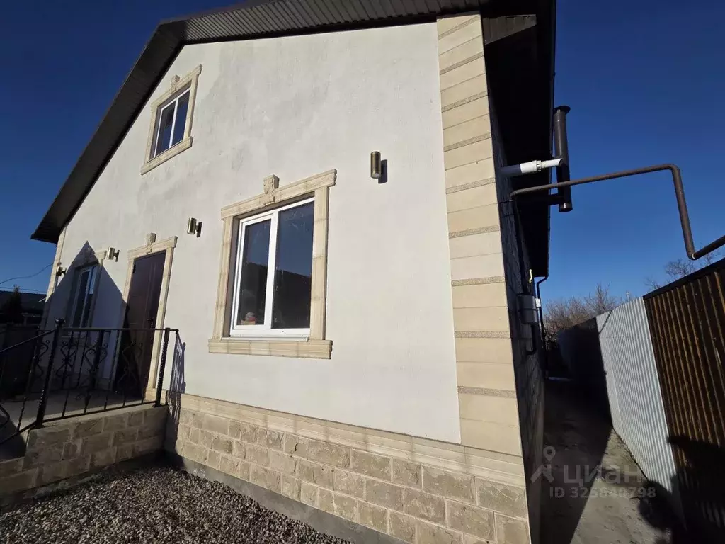 Дом в Ставропольский край, Георгиевский муниципальный округ, Незлобная ... - Фото 1