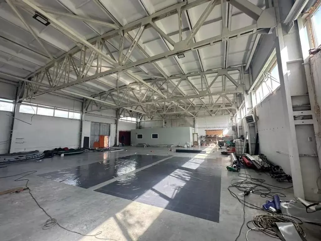 Производственное помещение в Татарстан, Набережные Челны ул. ... - Фото 1