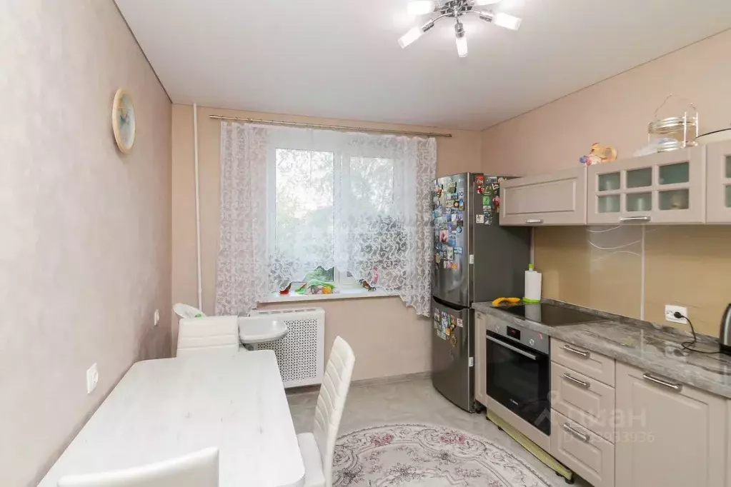 2-к кв. Тюменская область, Тюмень ул. Салтыкова-Щедрина, 55 (70.0 м) - Фото 1