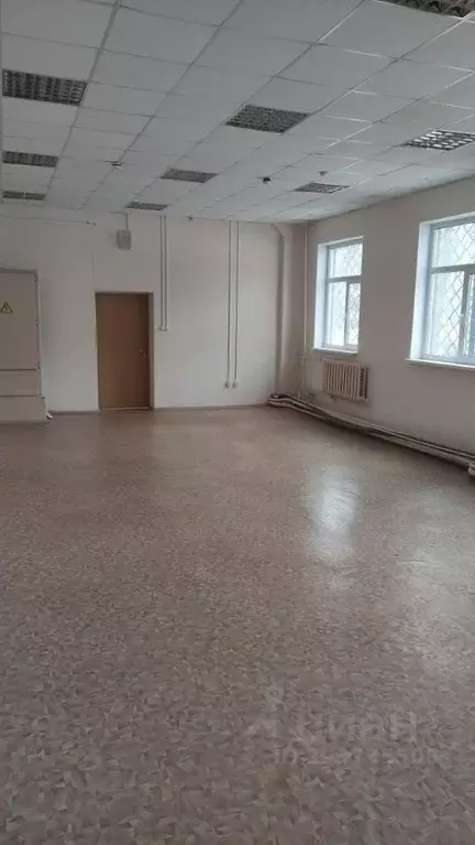 Помещение свободного назначения в Ленинградская область, Тихвин 3-й ... - Фото 2