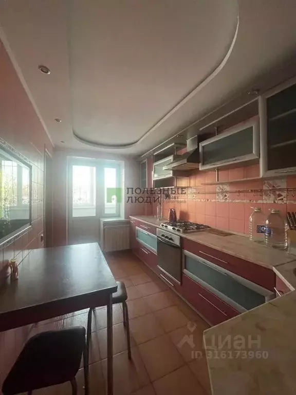 4-к кв. Курганская область, Курган ул. 7-я Больничная, 38А (79.7 м) - Фото 0