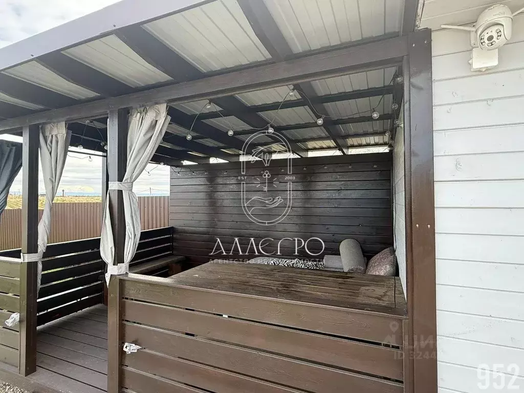 Дом в Крым, Бахчисарайский район, с. Угловое ул. Победы (50 м) - Фото 2