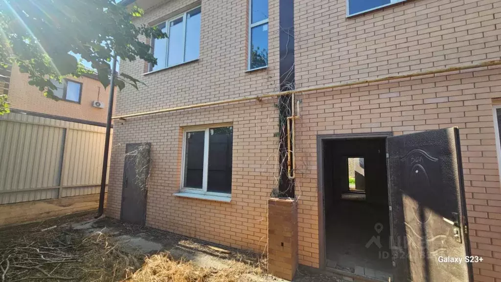 Таунхаус в Ростовская область, Ростов-на-Дону пос. Кирпичный, ул. ... - Фото 1