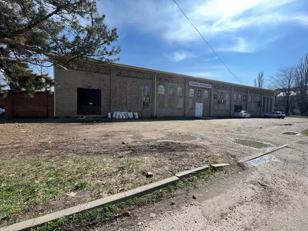 Помещение свободного назначения в Краснодарский край, Армавир ул. ... - Фото 1