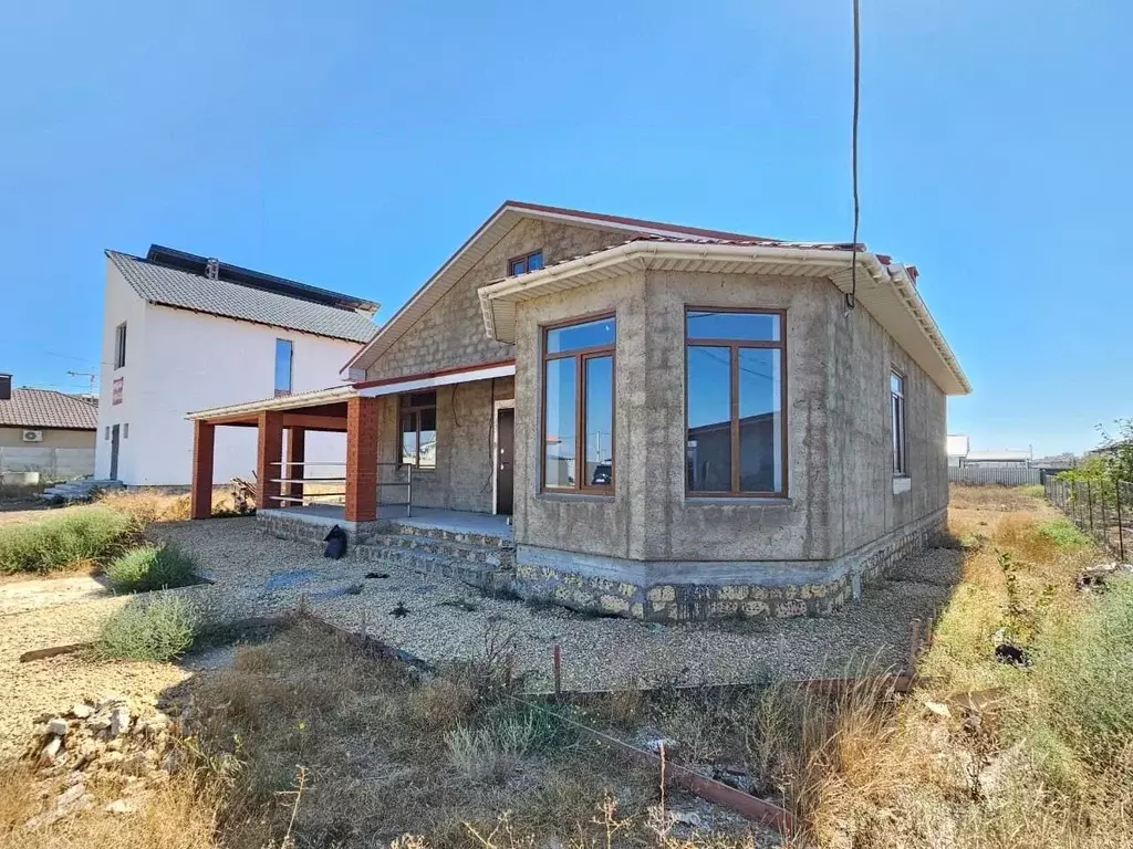 Дом в Крым, Сакский район, с. Уютное  (162 м) - Фото 1