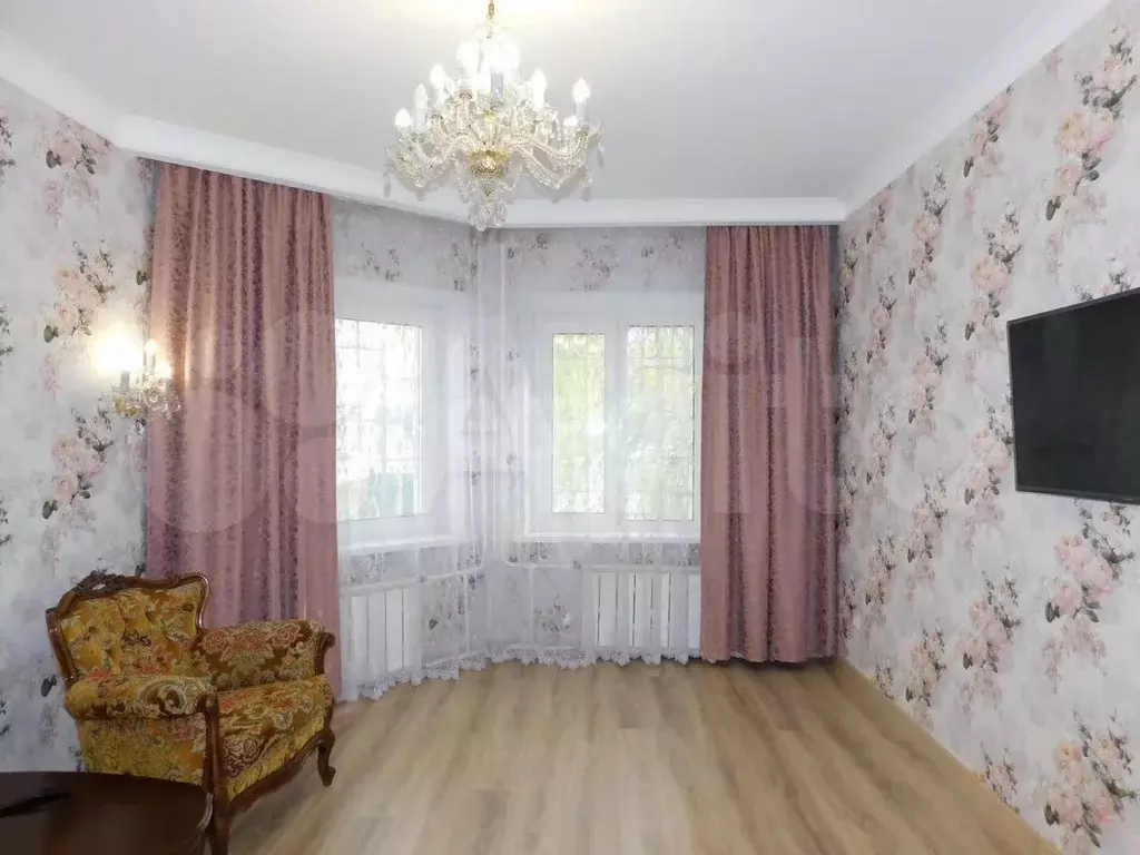 1-к. квартира, 40 м, 1/9 эт. - Фото 0