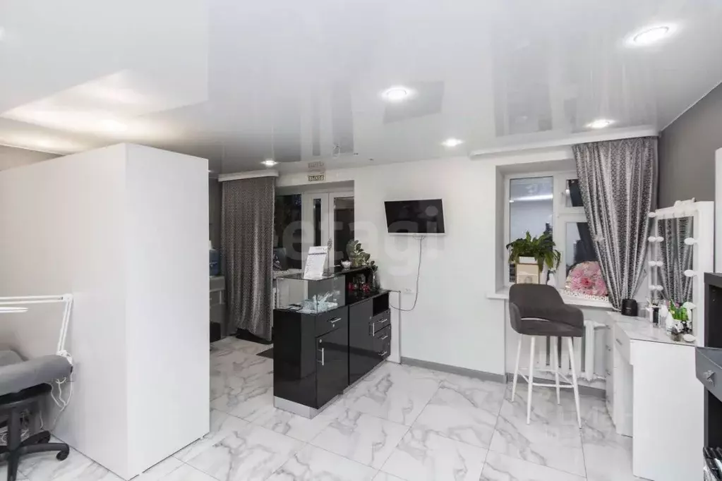 Помещение свободного назначения в Тюменская область, Тюмень ул. ... - Фото 1