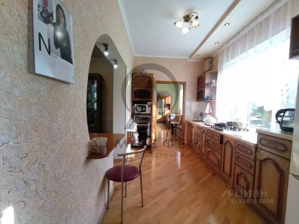 Дом в Краснодарский край, Хадыженск Апшеронский район, ул. Карла ... - Фото 1