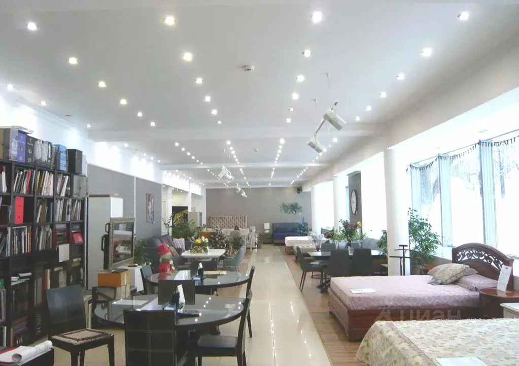 Торговая площадь в Башкортостан, Уфа Российская ул., 13 (853 м) - Фото 2