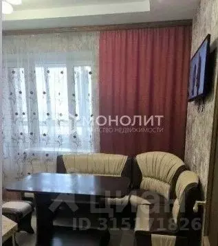 2-к кв. Белгородская область, Старый Оскол Степной мкр, 27 (75.0 м) - Фото 1