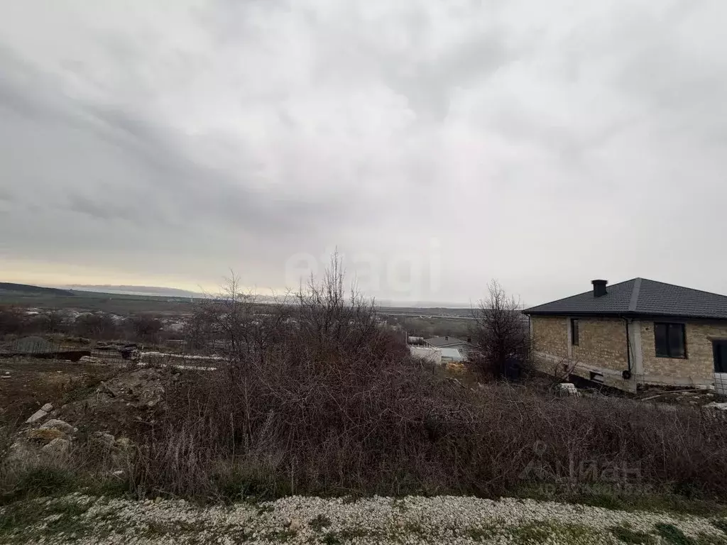 Участок в Крым, Симферопольский район, Трудовское с/пос, с. Денисовка ... - Фото 1