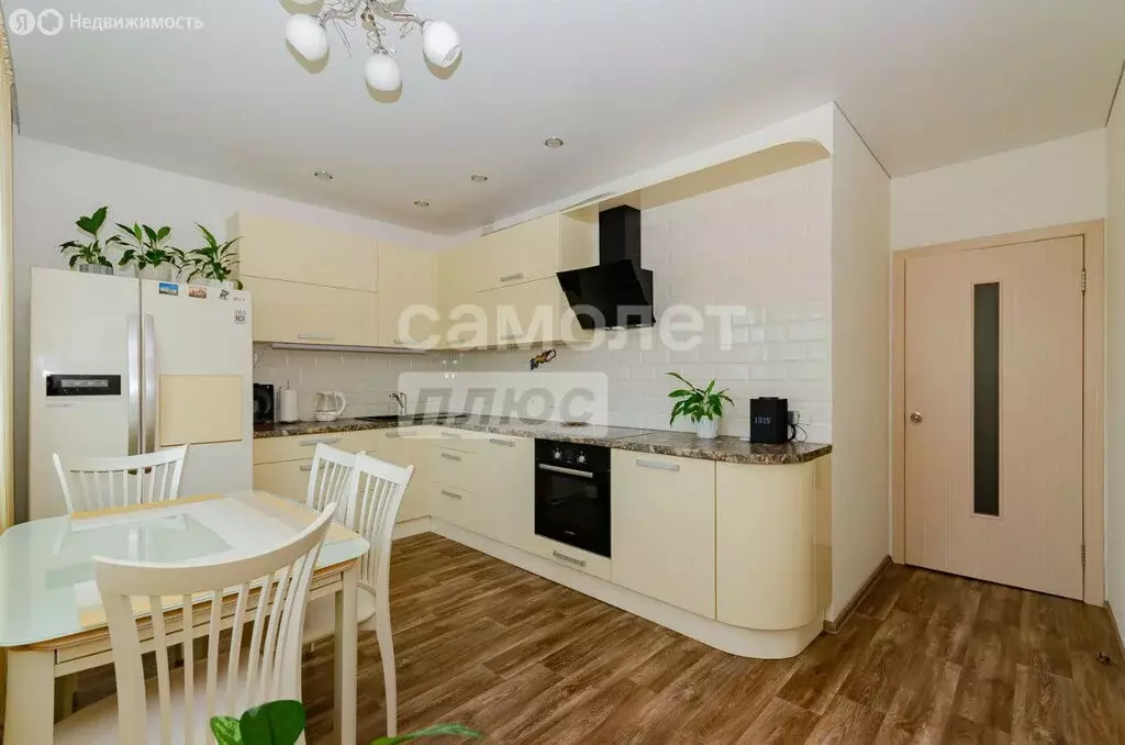 3-комнатная квартира: Челябинск, улица Петра Столыпина, 17 (80 м) - Фото 1