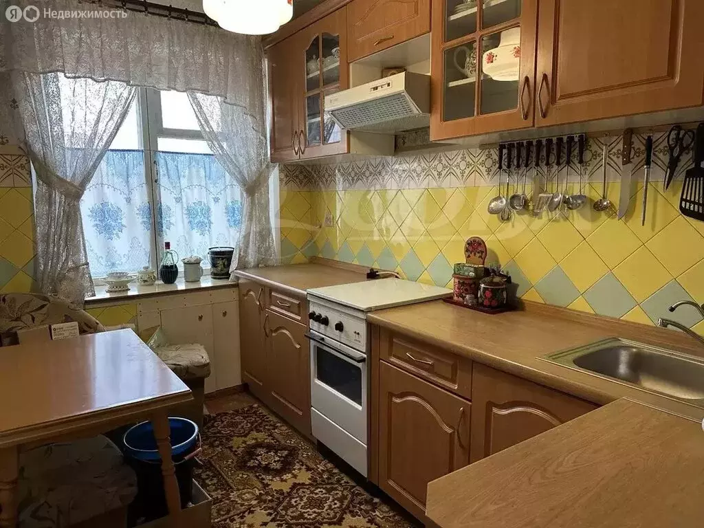 2-комнатная квартира: Тюмень, улица Мельникайте, 46 (58 м) - Фото 1