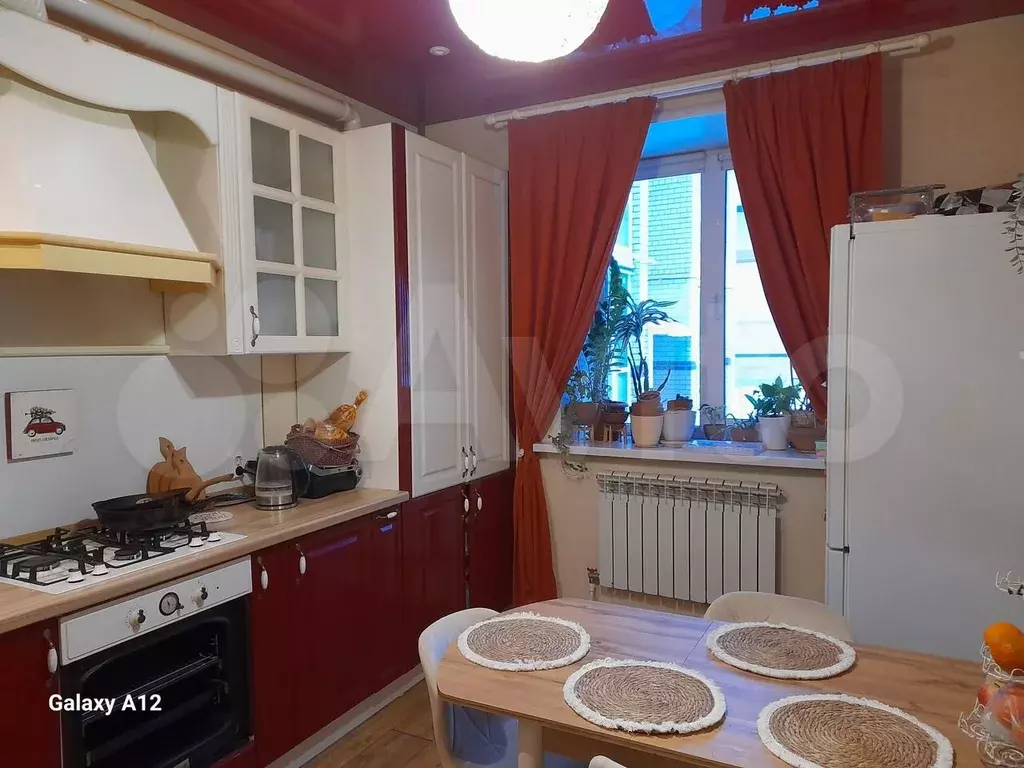 3-к. квартира, 60м, 1/3эт. - Фото 0