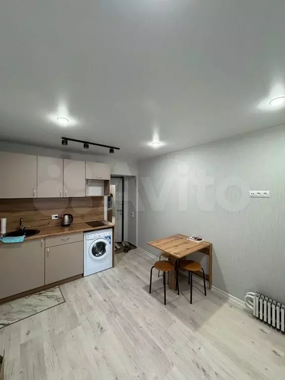 1-к. квартира, 18 м, 1/9 эт. - Фото 0