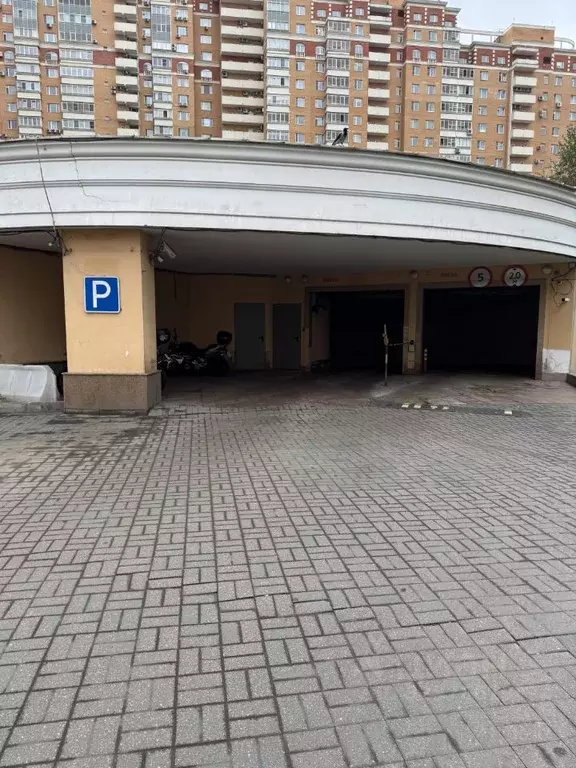 Гараж в Москва Мичуринский просп., 34 (17 м) - Фото 1