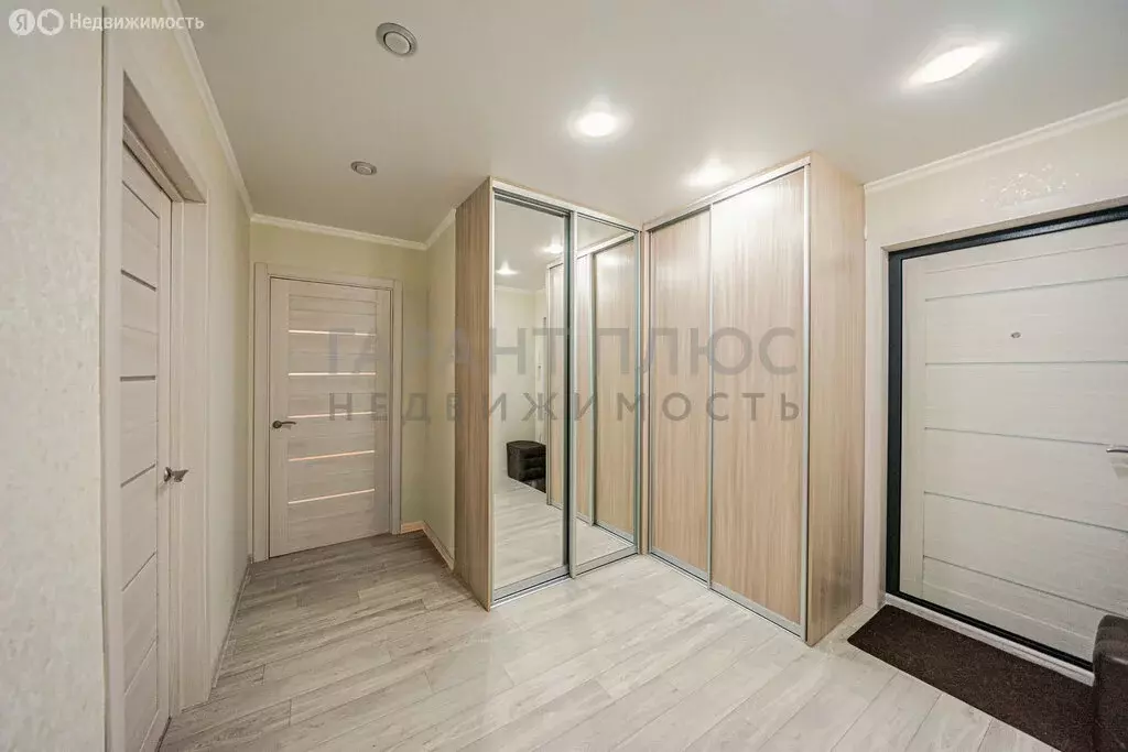 2-комнатная квартира: Липецк, улица И.В. Свиридова, 14 (58 м) - Фото 0