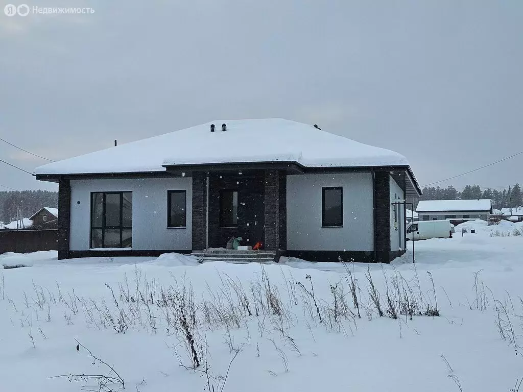 Дом в Свердловская область, Сысертский муниципальный округ, деревня ... - Фото 1